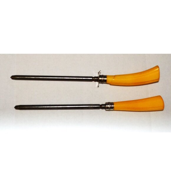 Pair Of Vintage Knife Sharpeners Unmarked Bakelite Yellow Handles Retro Kitchen - Picture 3 of 5